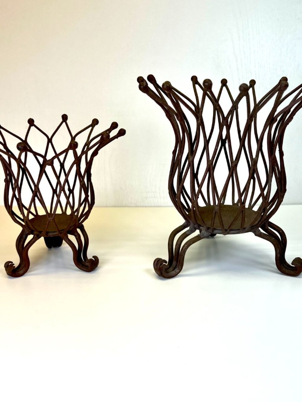 Set 2 Rustic Metal Wire Crown Candle Holder Stand Tulip Flower Farmhouse Decor
